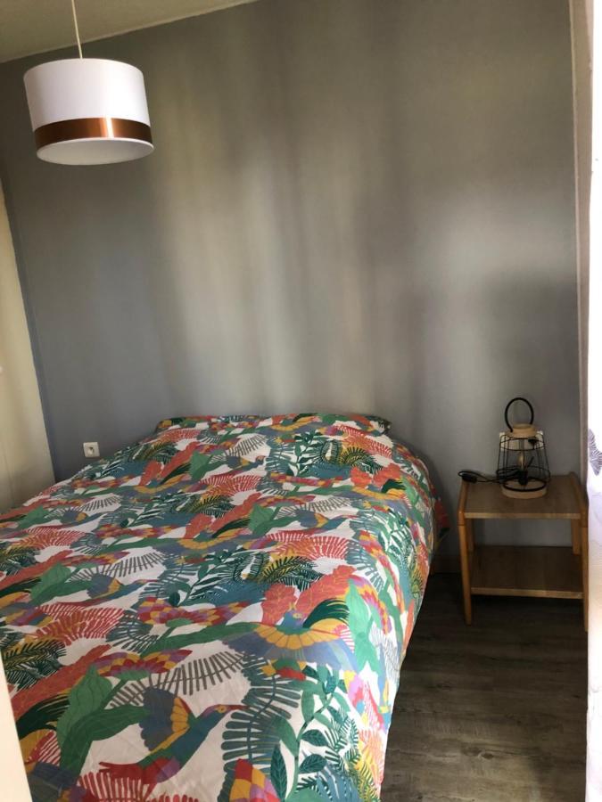 Cottage 4 Personnes Dans Domaine Prive Signy-le-Petit エクステリア 写真