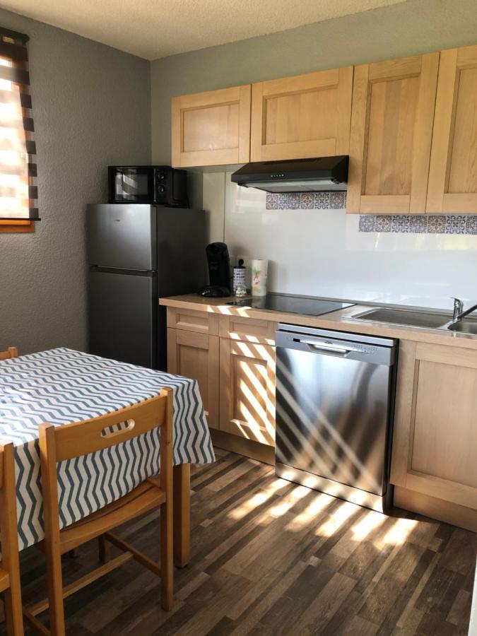 Cottage 4 Personnes Dans Domaine Prive Signy-le-Petit エクステリア 写真